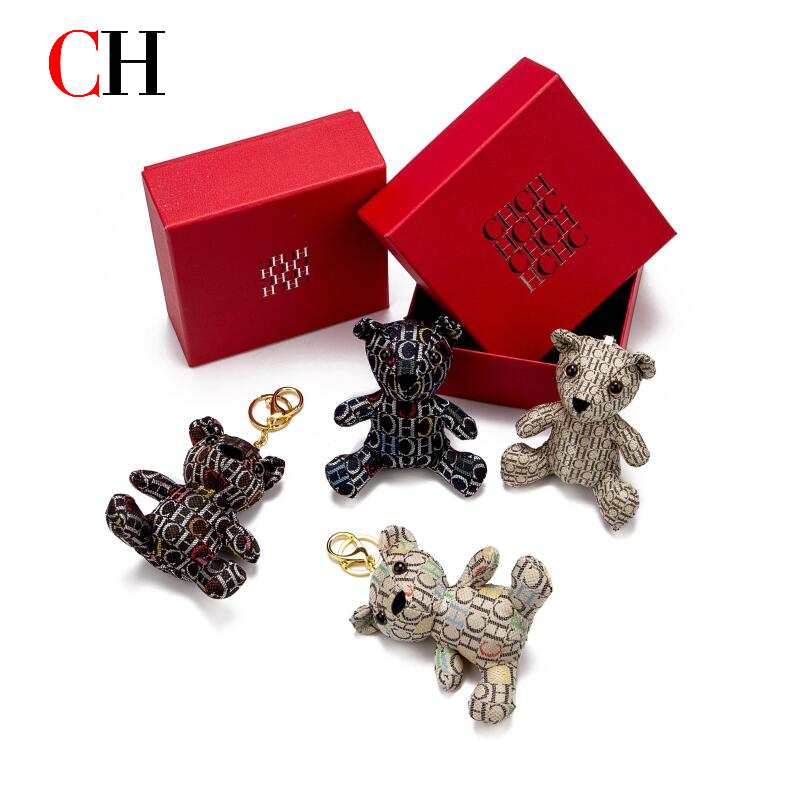 Monogram Keychain Leather - Porte-clés en peluche CH Bear, pendentif