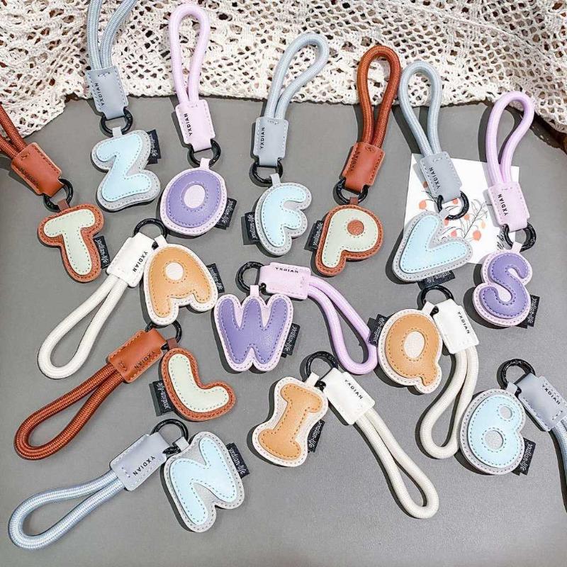Porte-clés en cuir PU 26 lettr - Monogram Keychain Leather avis et prix
