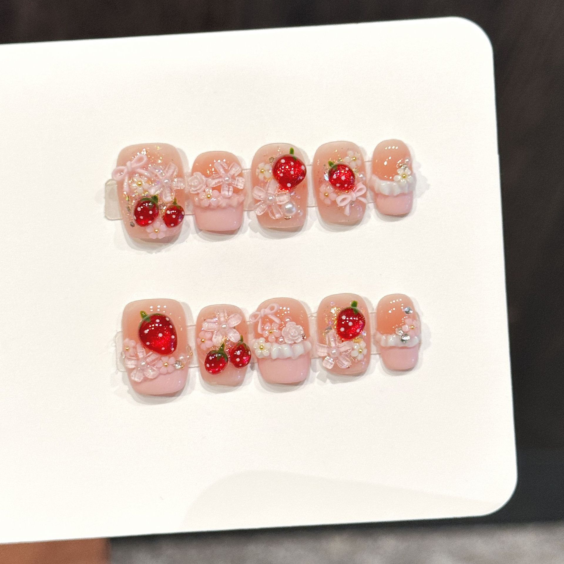 10 pièces mignon rouge fraise  - Pressed Flower Art avis et prix