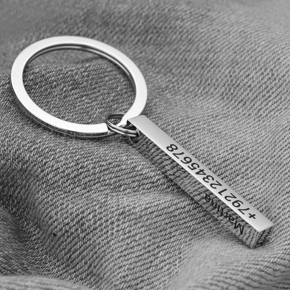 Personnaliser porte-clés barre - Initial Ring Custom avis et prix
